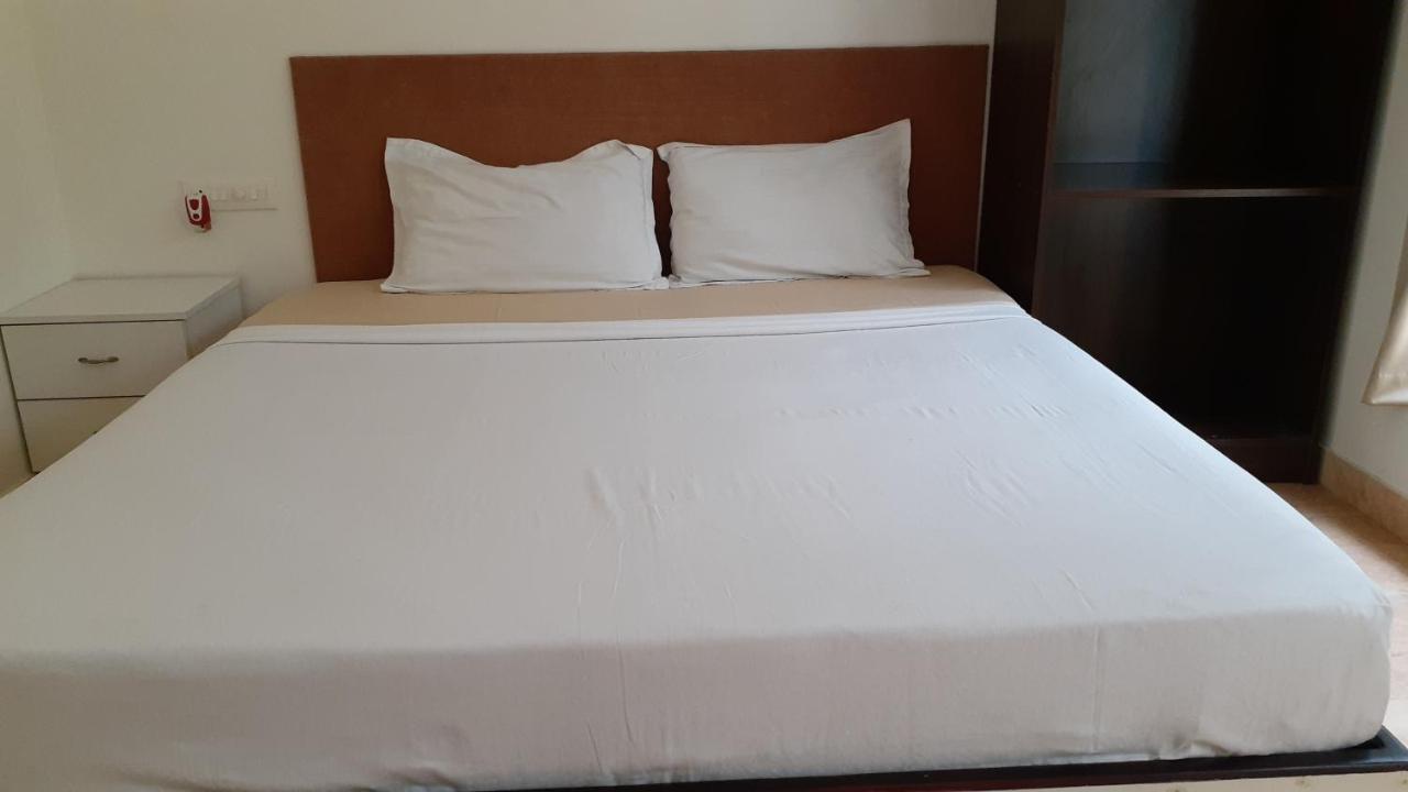 Cherai Natural Beach Hotel Cherai Beach ภายนอก รูปภาพ