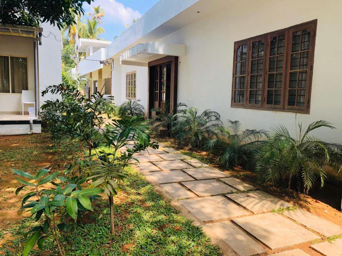 Cherai Natural Beach Hotel Cherai Beach ภายนอก รูปภาพ