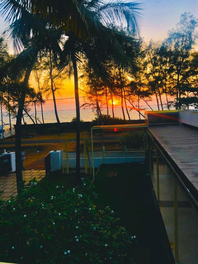 Cherai Natural Beach Hotel Cherai Beach ภายนอก รูปภาพ
